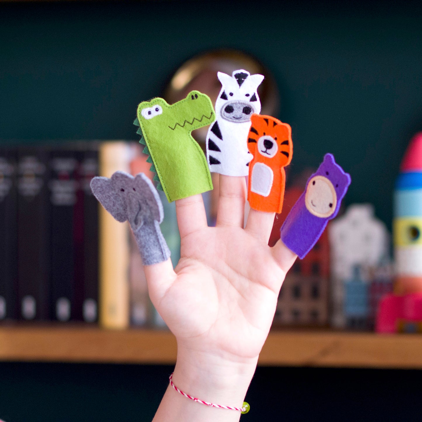 Safari Animal Finger Puppets – Set of 8
